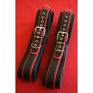 Oberschenkelfessel, Leder, schwarz/rot. Slingking™ S-M
